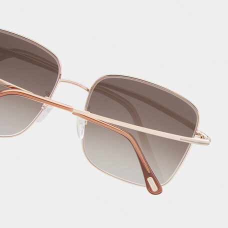 TOM FORD